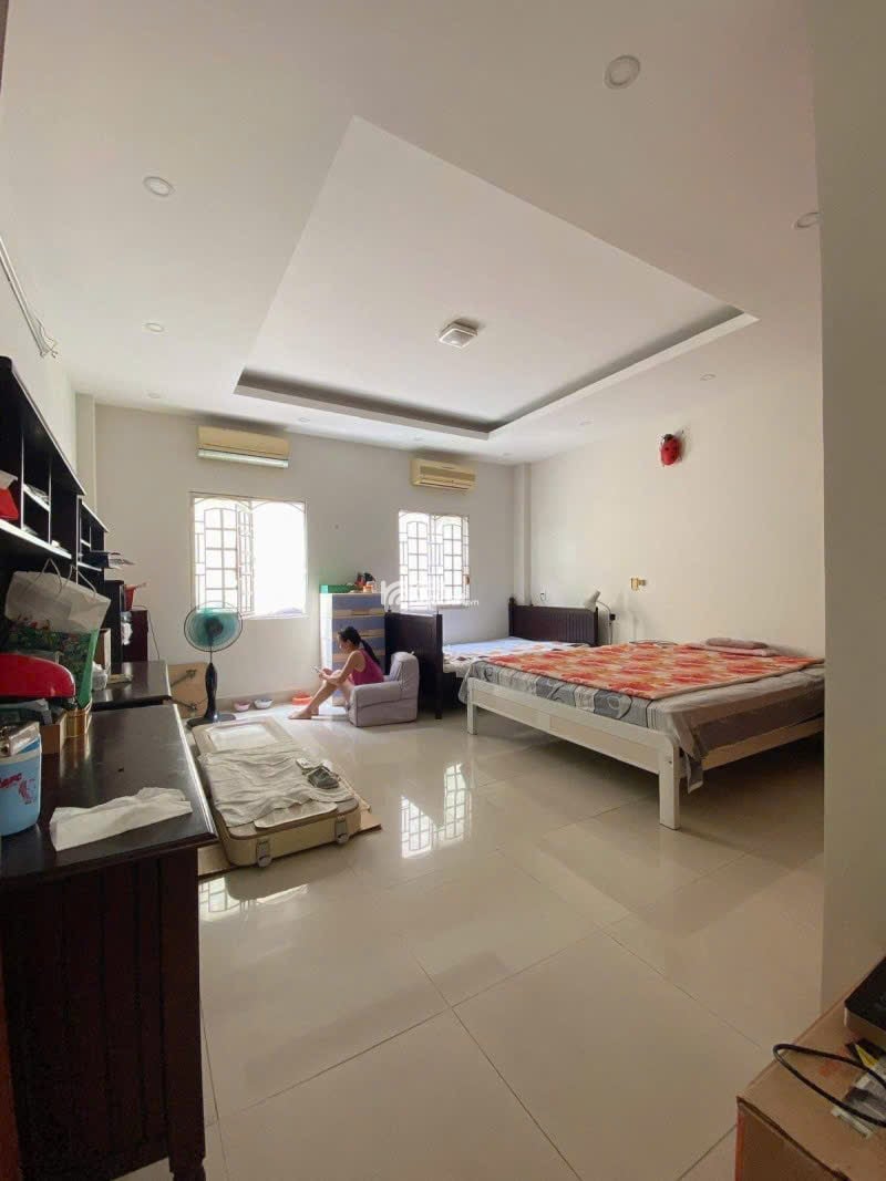 CC gửi bán MTKD Nguyễn Văn Công 84m2(4x21) 3 tầng KD sầm uất sát sân bay TSN 13.8 tỷ.