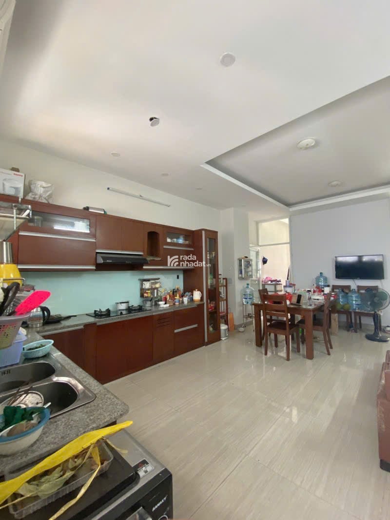 CC gửi bán MTKD Nguyễn Văn Công 84m2(4x21) 3 tầng KD sầm uất sát sân bay TSN 13.8 tỷ.