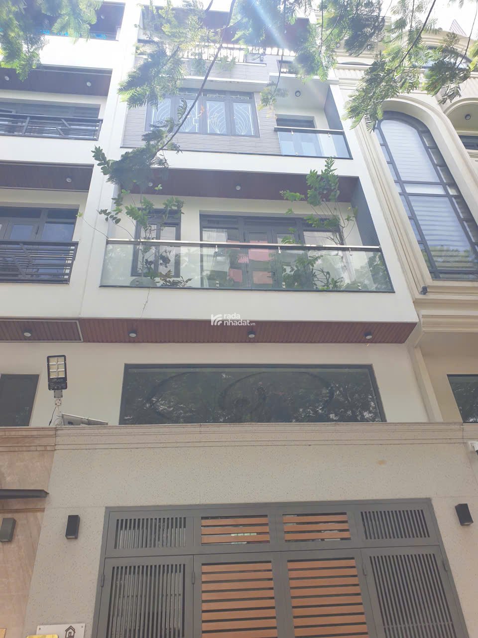 Nhà 5 tầng hẻm 6m thẳng 1 trục Phan Huy Ích ra bờ kè Tham Lương Gò Vấp 4.8x11m Chỉ 10.2tỷ 