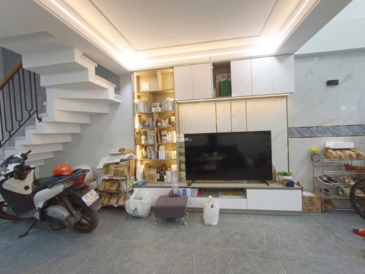Nhà 5 tầng hẻm 6m thẳng 1 trục Phan Huy Ích ra bờ kè Tham Lương Gò Vấp 4.8x11m Chỉ 10.2tỷ 