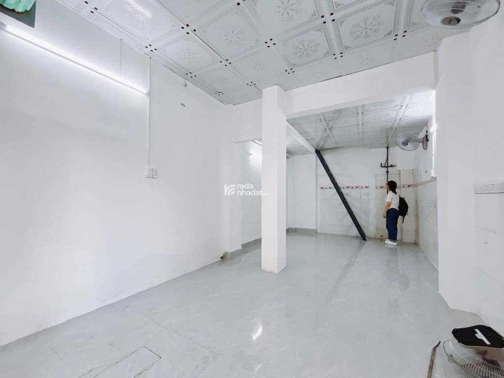 NHÀ HẺM XE HƠI PHỐ ẨM THỰC HỒ THỊ KỶ - 30M RA MẶT TIỀN - 3 TẦNG - KINH DOANH NGON HƠN MẶT TIỀN