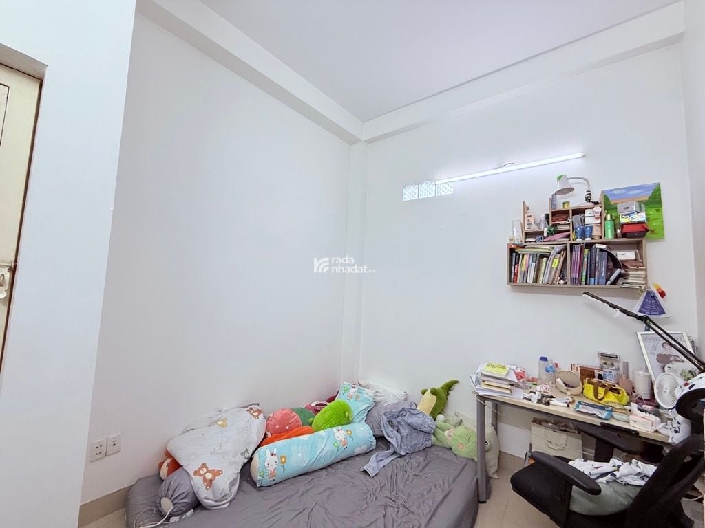 VỊ TRÍ VÀNG 1 BƯỚC RA TRƯỜNG CẤP 1,2,3 - TÂY THẠNH - 44M2 - 4 TẦNG - SÁT MẶT HẺM XE TẢI - HƠN 6 TỶ