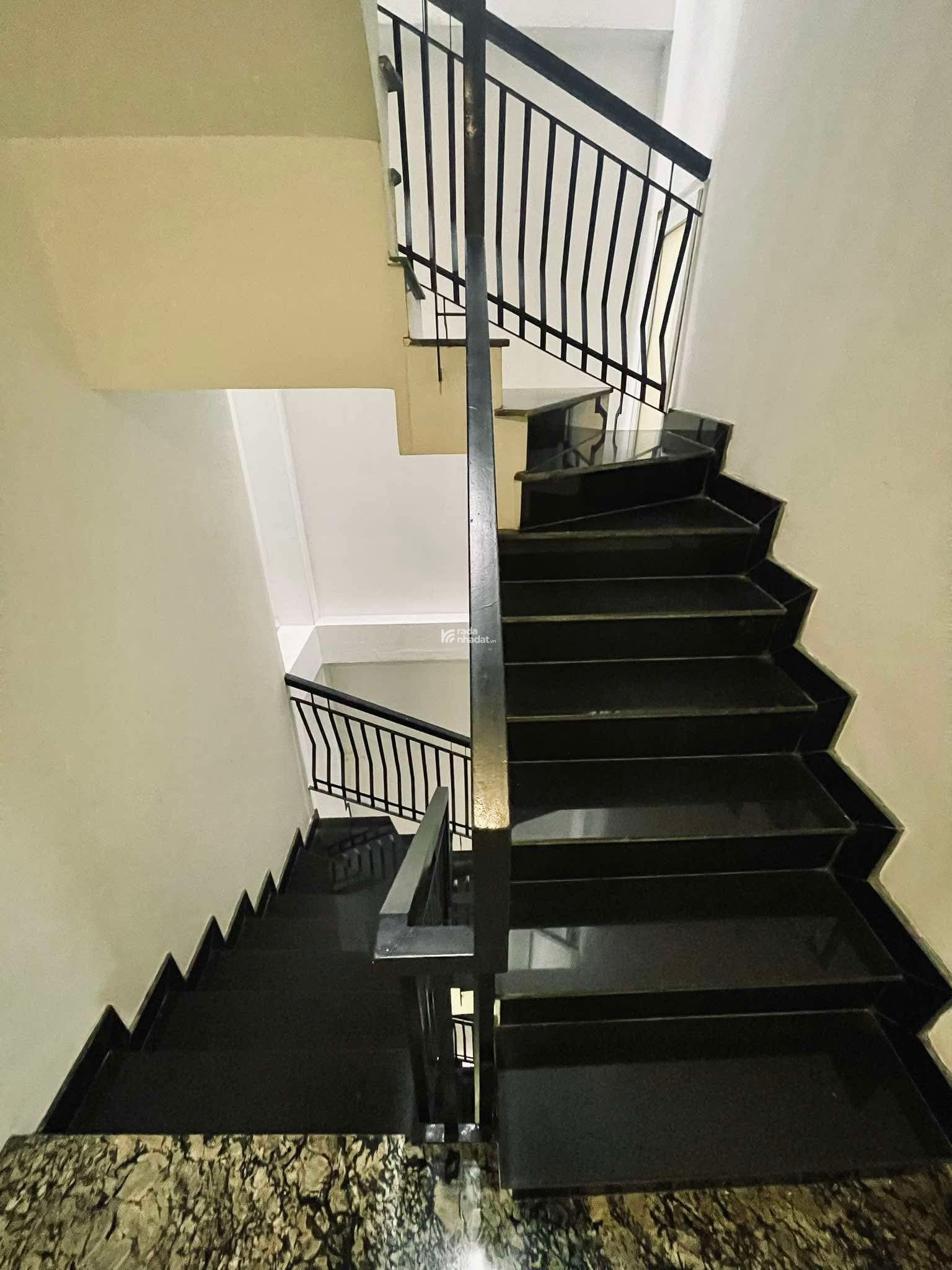 Bán Khách Sạn đường Bạch Đằng- Quận Tân Bình
