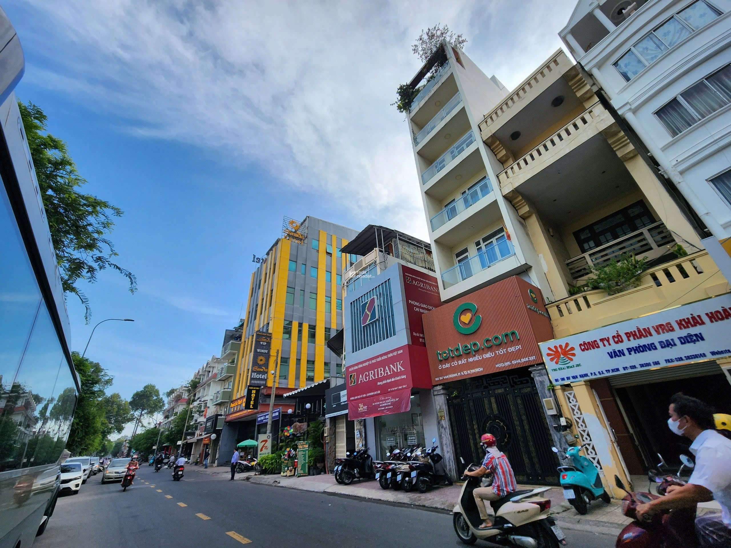 80 tỷ! Bán MT Đ. Sư Vạn Hạnh, Q.5 8.4x24m  5 Lầu.