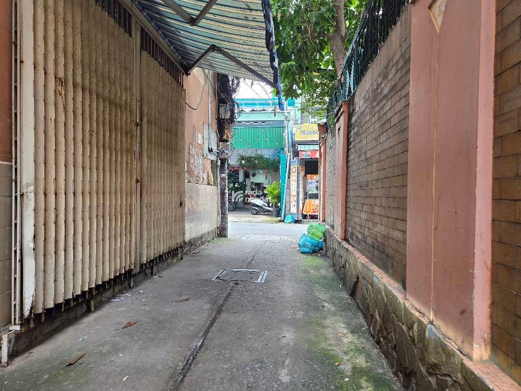 SÁT Q10, SÁT MT ĐẤT THÁNH, TÂN BÌNH, 52M2 TIỆN CẢI TẠO MỚI. GIẢM 350TR CHỈ 6.86T