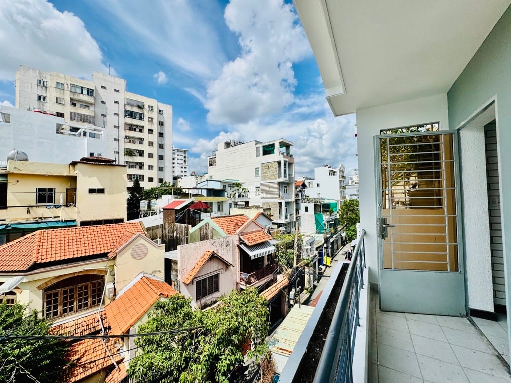 Bán nhà mặt tiền Trần Hữu Trang khu VIP biệt thự Phú Nhuận 