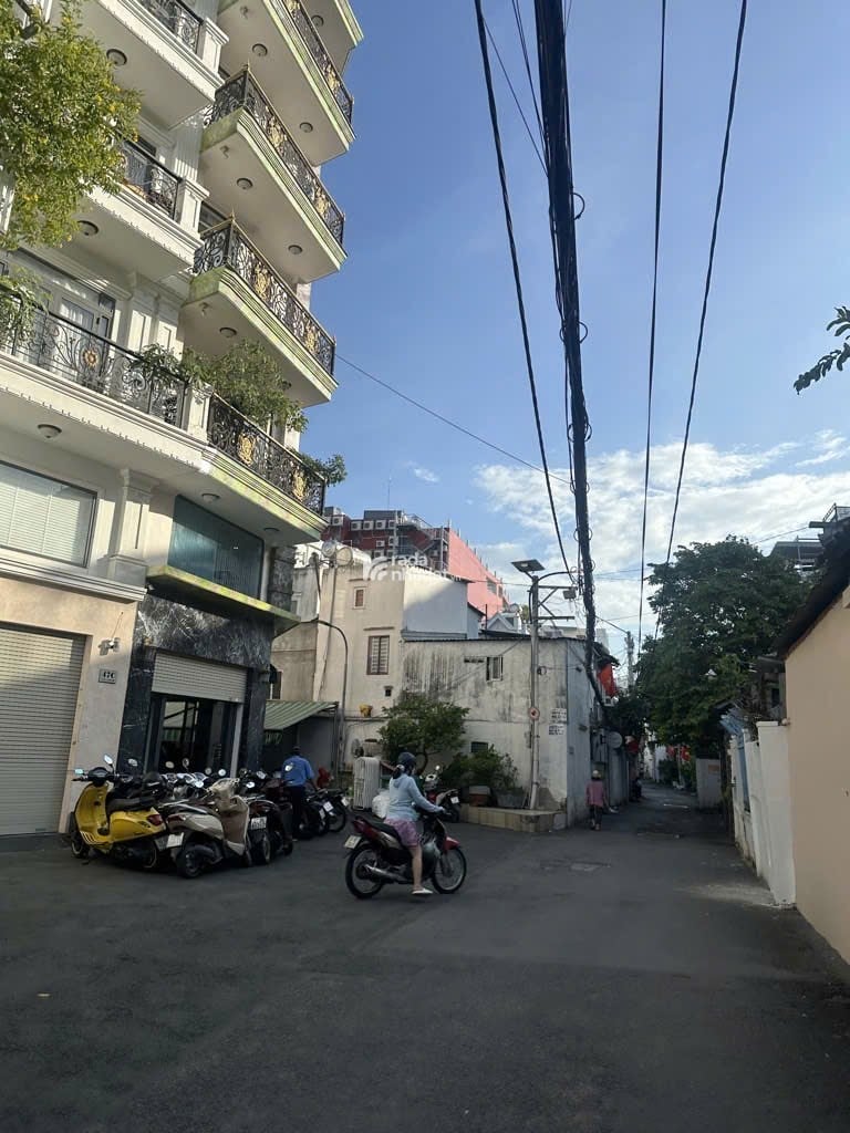 GIẢM HẲN 3 TỶ BÁN GẤPSIÊU PHẨM BIỆT THỰ - OTO VÀO NHÀ - GẦN MẶT TIỀN - NGANG 15M -393m2 -  3 TẦNG 