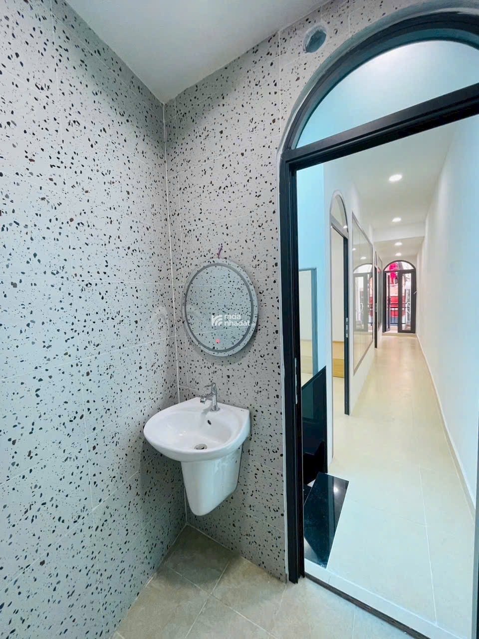 Nhà Đẹp Võ Văn Kiệt Quận 1- 2 Tầng - Full Nội Thất - Chỉ 5.18 Tỷ