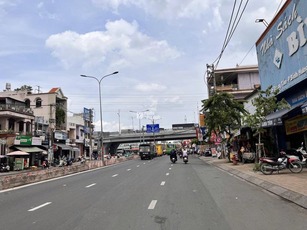 NHÀ CẤP 4 TÂN KỲ TÂN QUÝ 4.2x28M HẺM XE TẢI 9,5 TỶ