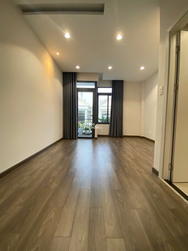 Nhà 3 tầng đường số 12, Thủ Đức , 68m2 đất, 250m2 sử dụng , hẻm xe hơi, full công năng