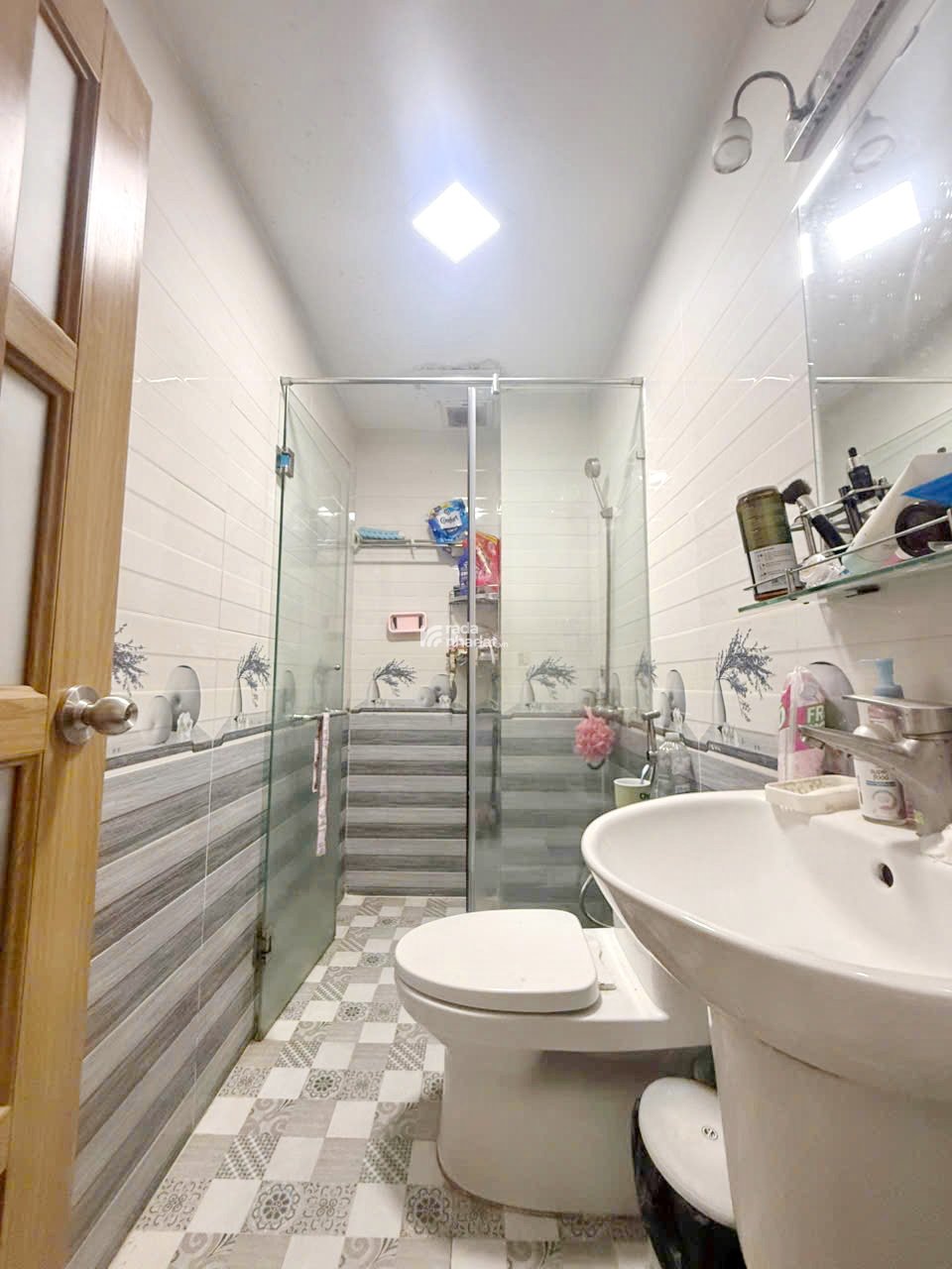 Bán nhà 4 lầu hẻm xe tải đường Dương Bá Trạc P.1 Quận 8