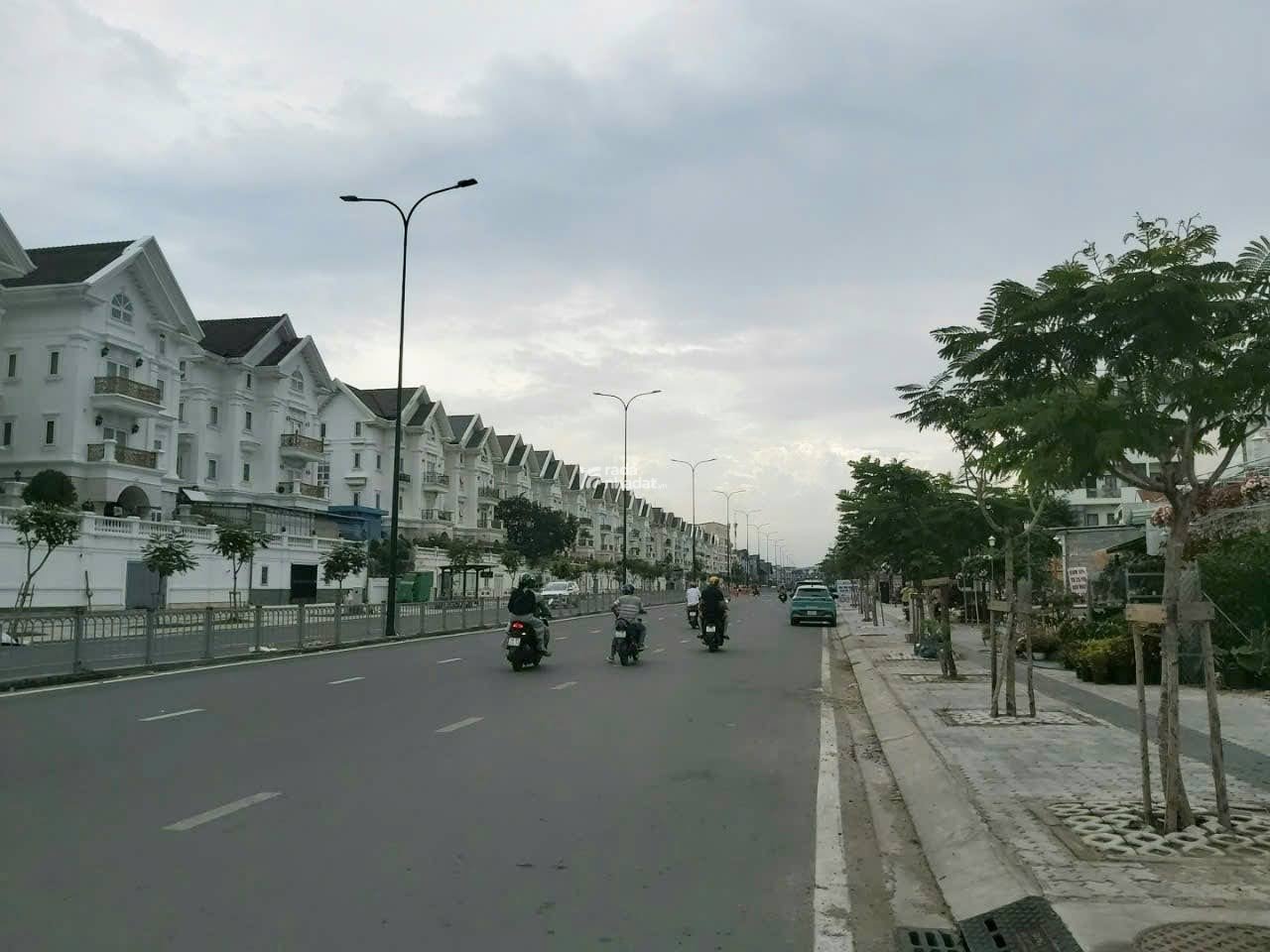 Bán nhà Gò Vấp, hẻm xe hơi Dương Quảng Hàm, 40M, 4 tầng, 5Pn, 6.45 tỷ TL