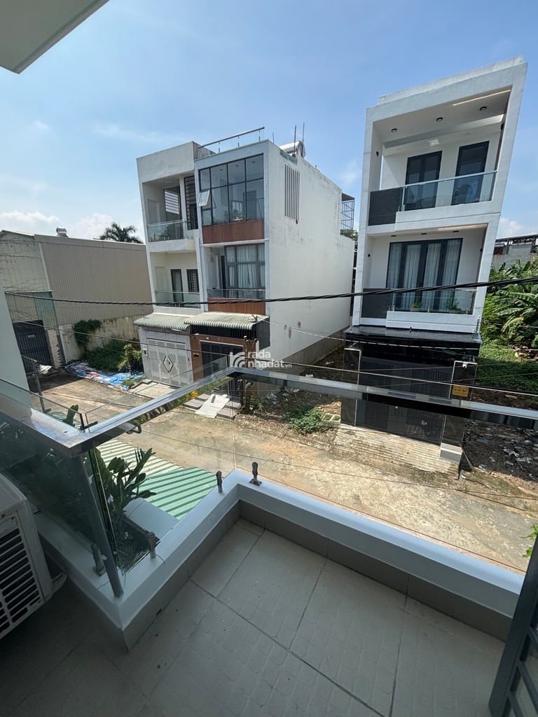 Bán Nhà 3 Tầng Mới Xây, Trung Tâm Chợ Long Trường, Q9, 56m2, Giá 5,29tỷ