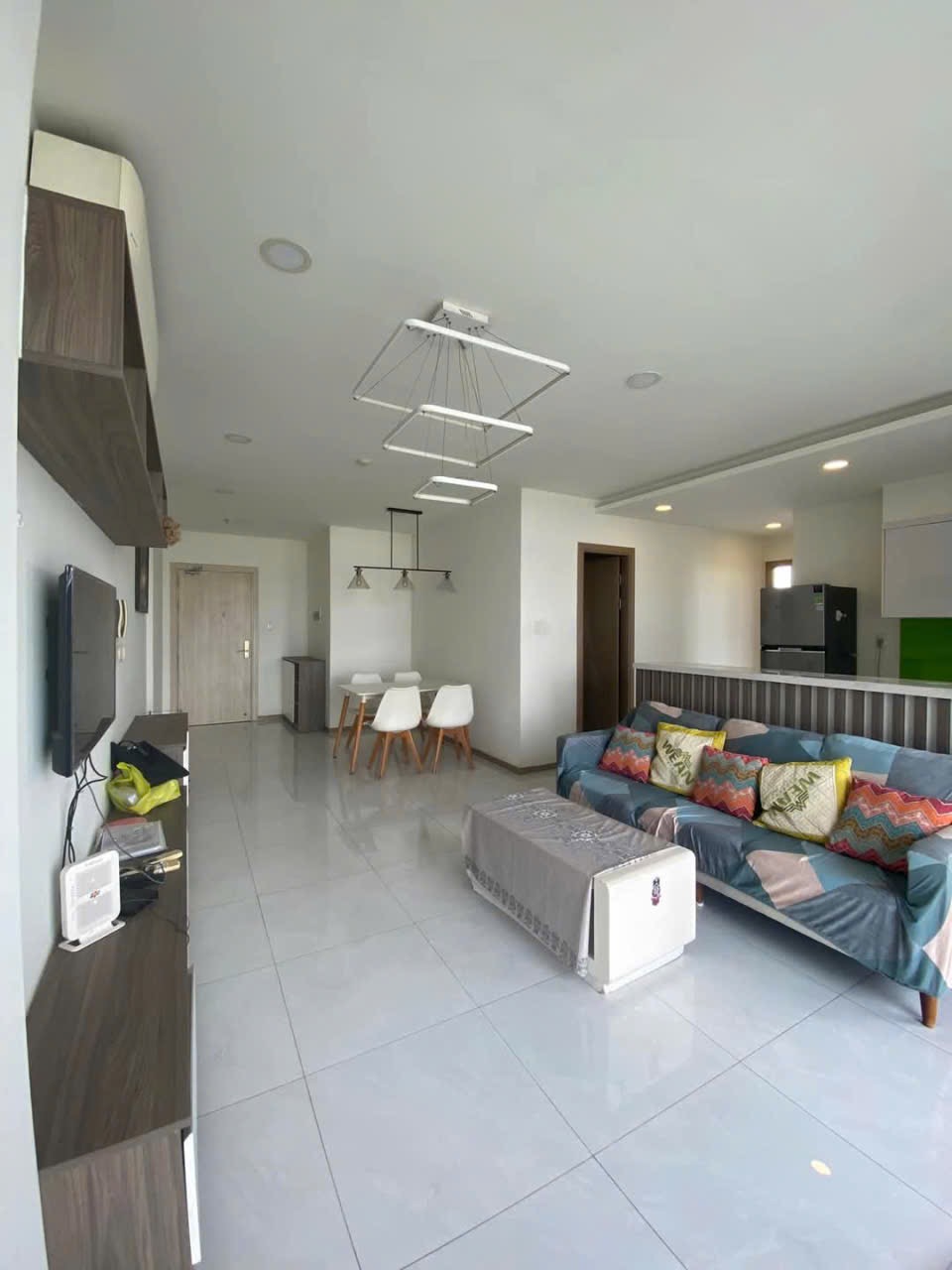 Cho thuê căn hộ 80m2, Riva Park, phường Vĩnh Hội.