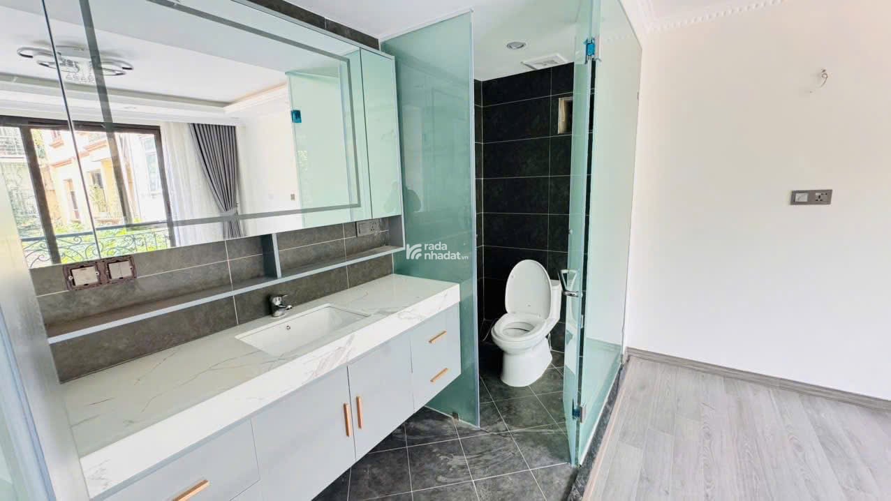 Chỉ hơn 10 tỷ nhà đẹp thang máy ngõ 169 Thái Hà 40m 6T mới MT 7m ô tô KD