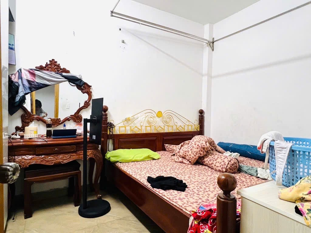 Nhà Phố 4x20m Đường Xe Hơi Rộng 6m Chạy Thẳng Ra Trương Thị Hoa Quận 12 Giá 6,15 Tỷ