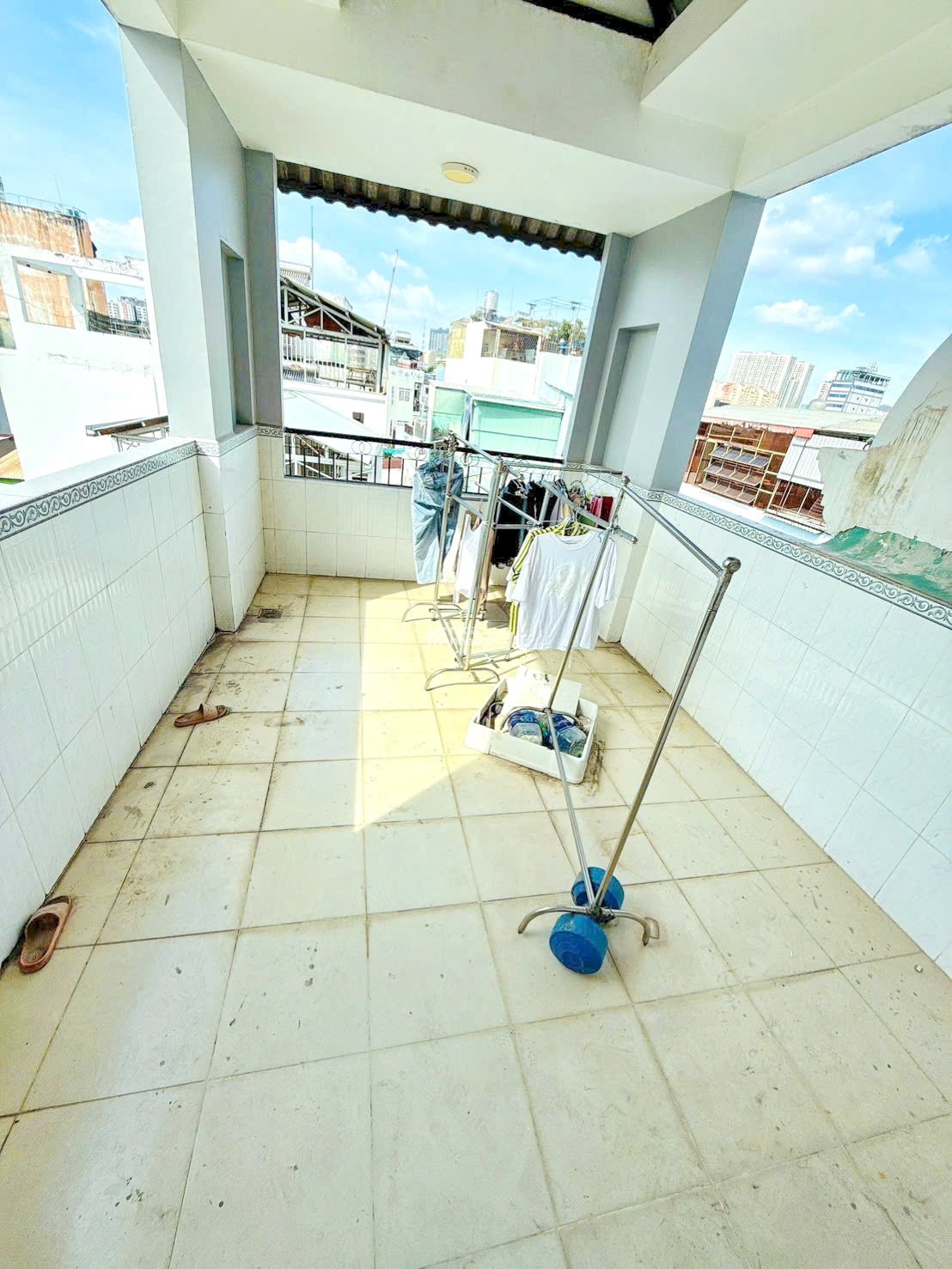 Bán CHDV 13 phòng hẻm 100 đường Dương Bá Trạc P.2 Quận 8