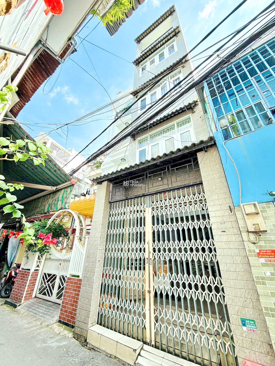 Bán CHDV 13 phòng hẻm 100 đường Dương Bá Trạc P.2 Quận 8