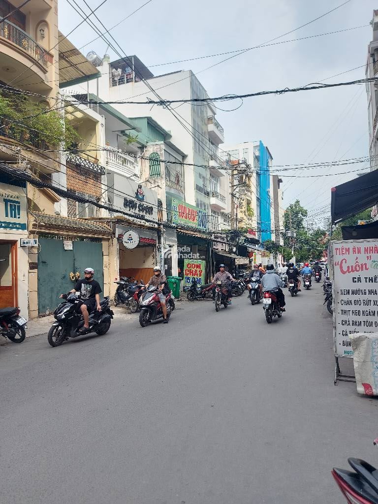 NGAY PEARL, HXH NGUYỄN GIA TRÍ, BÌNH THẠNH, 9M NGAG. CÓ KC DỄ CẢI TẠO MỚI. GIẢM 550TR CHỈ 32T TL 