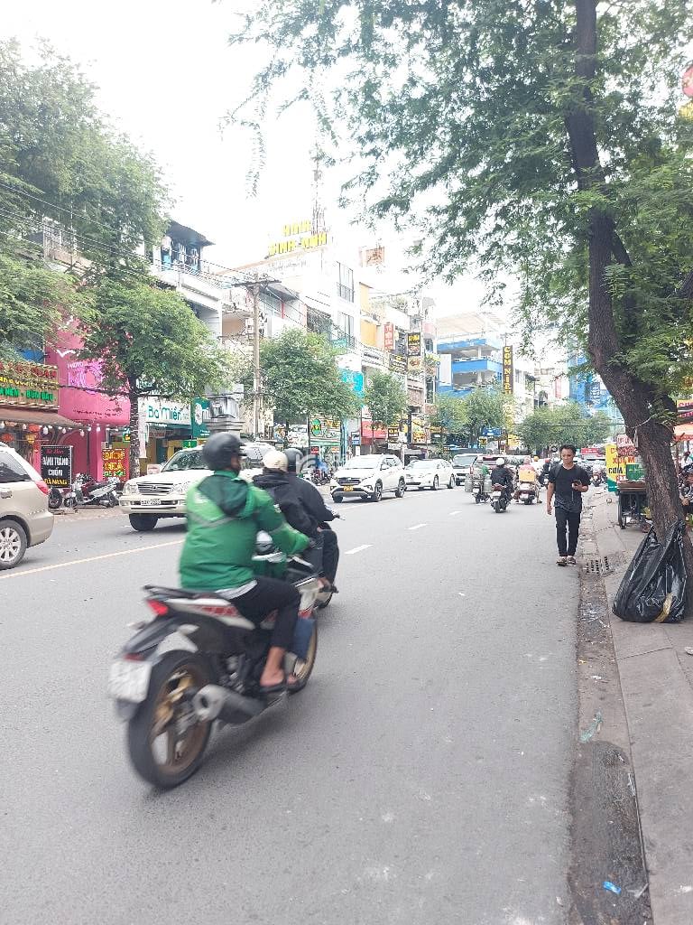 NGAY PEARL, HXH NGUYỄN GIA TRÍ, BÌNH THẠNH, 9M NGAG. CÓ KC DỄ CẢI TẠO MỚI. GIẢM 550TR CHỈ 32T TL 