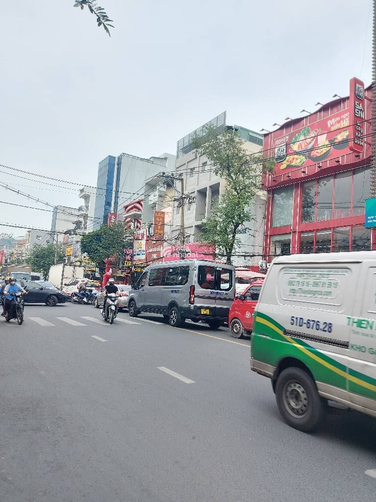 NGAY PEARL, HXH NGUYỄN GIA TRÍ, BÌNH THẠNH, 9M NGAG. CÓ KC DỄ CẢI TẠO MỚI. GIẢM 550TR CHỈ 32T TL 