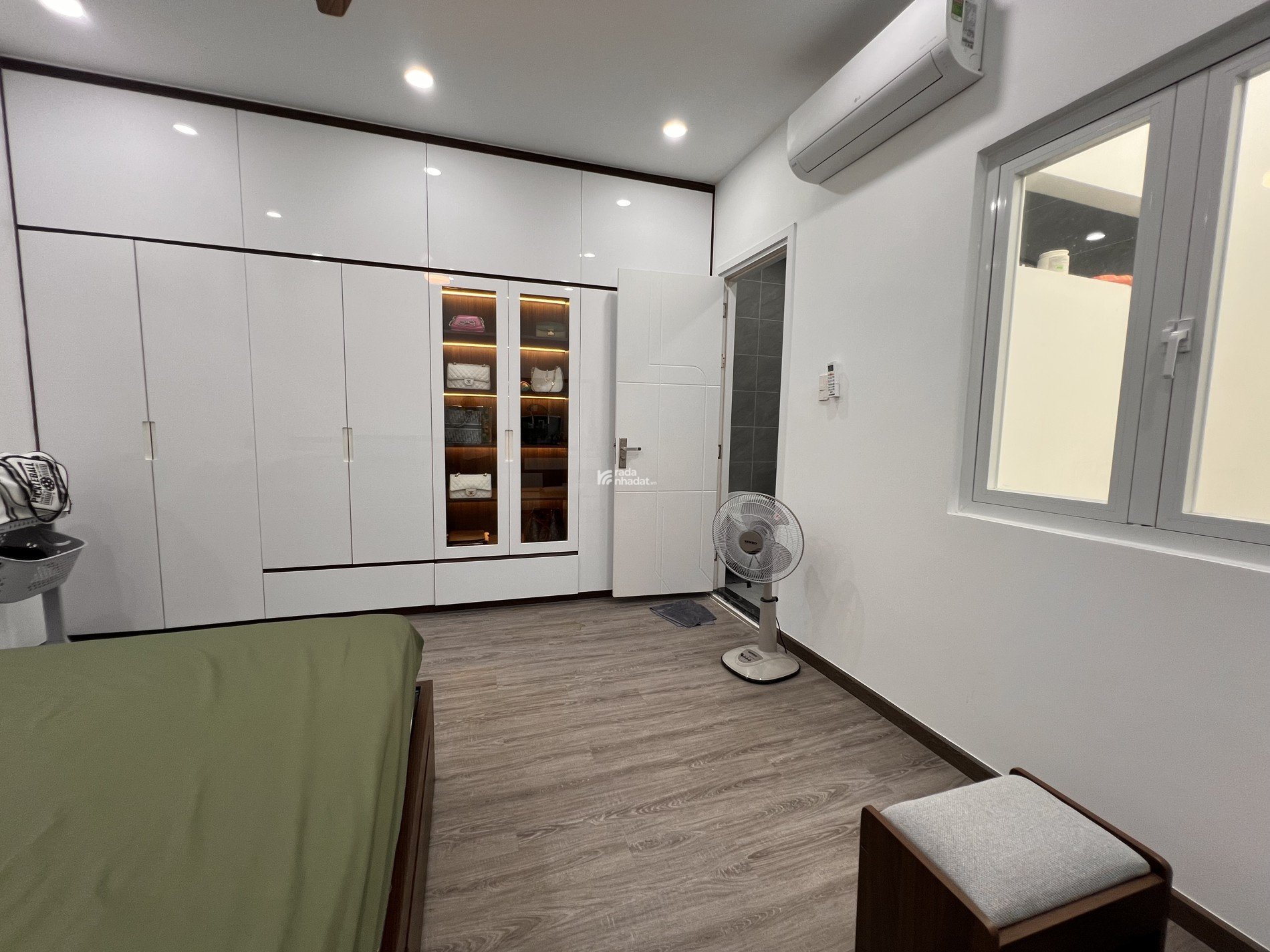 Bán nhà đẹp Bình Thạnh! Sát mặt tiền Chu Văn An - Gần HV Cán Bộ, 4.8x19m mới cứng ở ngay, giá 12 tỷ