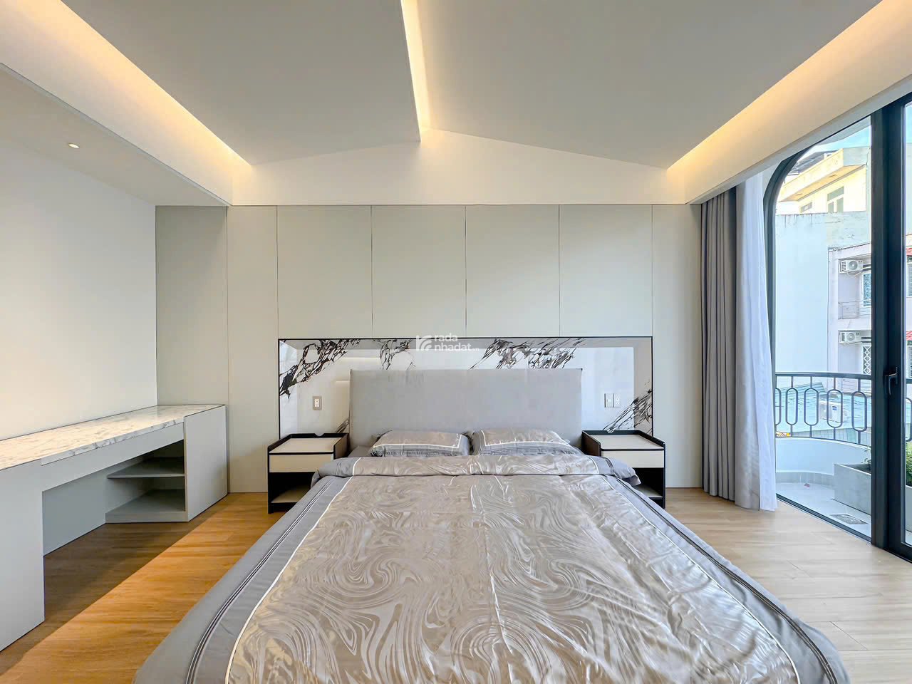 Bán nhà mặt tiền hẽm xe hơi 502 huỳnh tấn phát quận 7