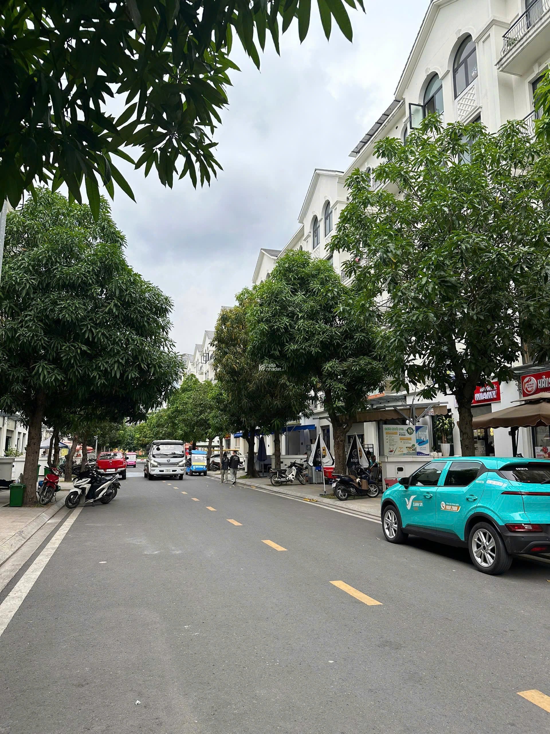 TOP GIÁ CHỐT,  NHÀ PHỐ 84M2,  VỊ TRÍ ĐẸP, CÂN BAN LAI GÂP