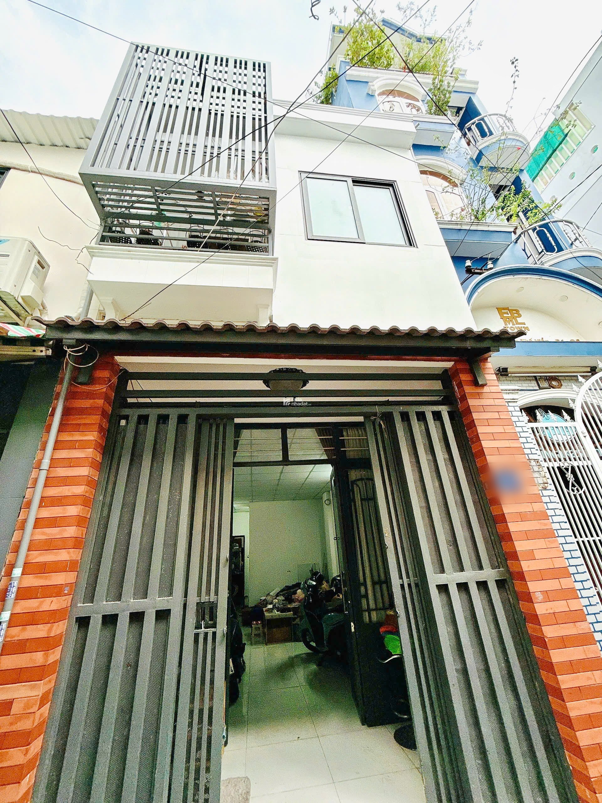 Bán nhà 2 mặt hẻm gần MT đường Phạm Thế Hiển P.Chánh Hưng Quận 8