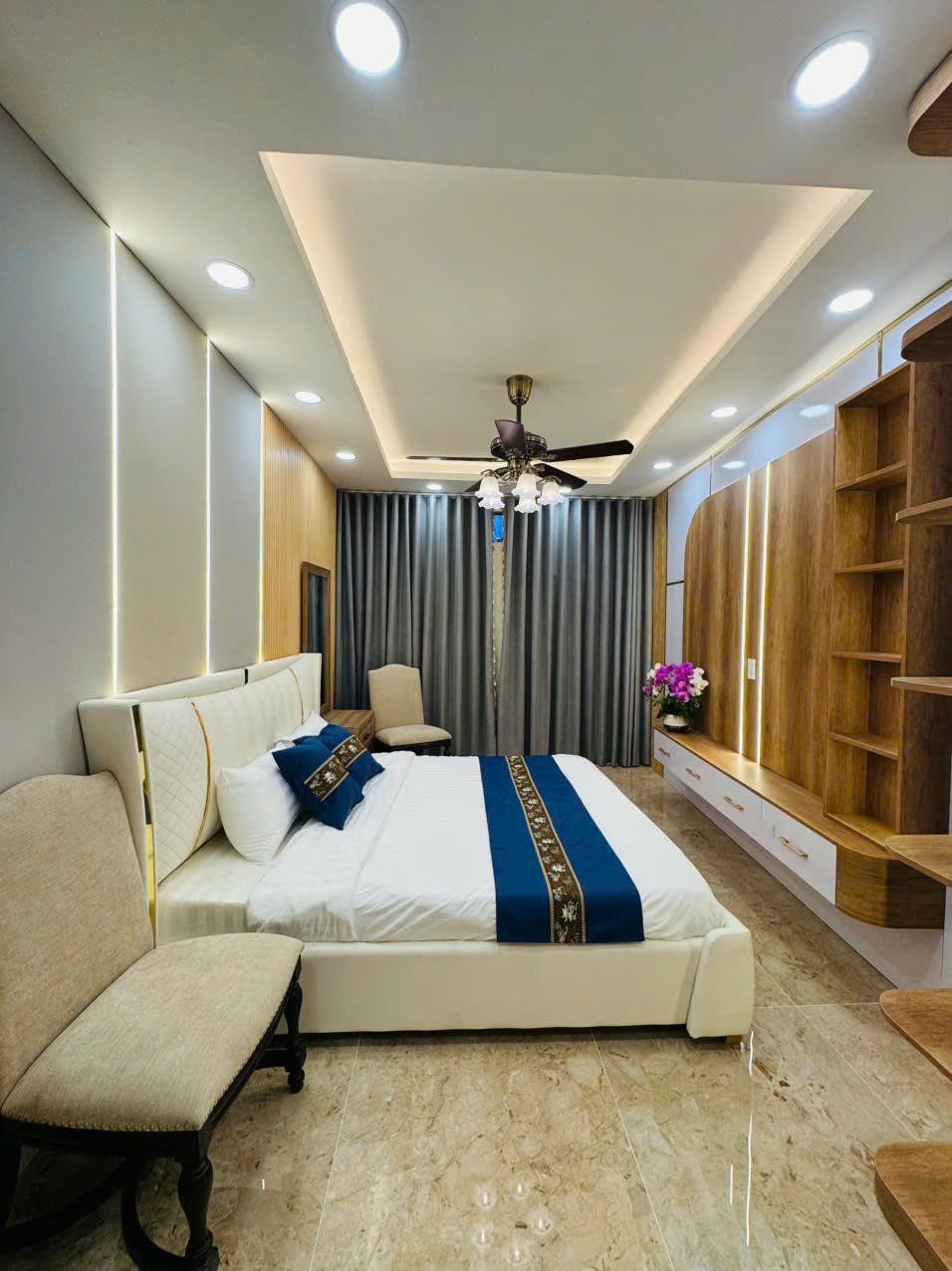 SIÊU PHẨM 2 TẦNG MỚI TINH - LAc LONG QUÂN , P10 , TÂN BINH , Ô TÔ TẬN CỬA - VÀO Ở LIỀN