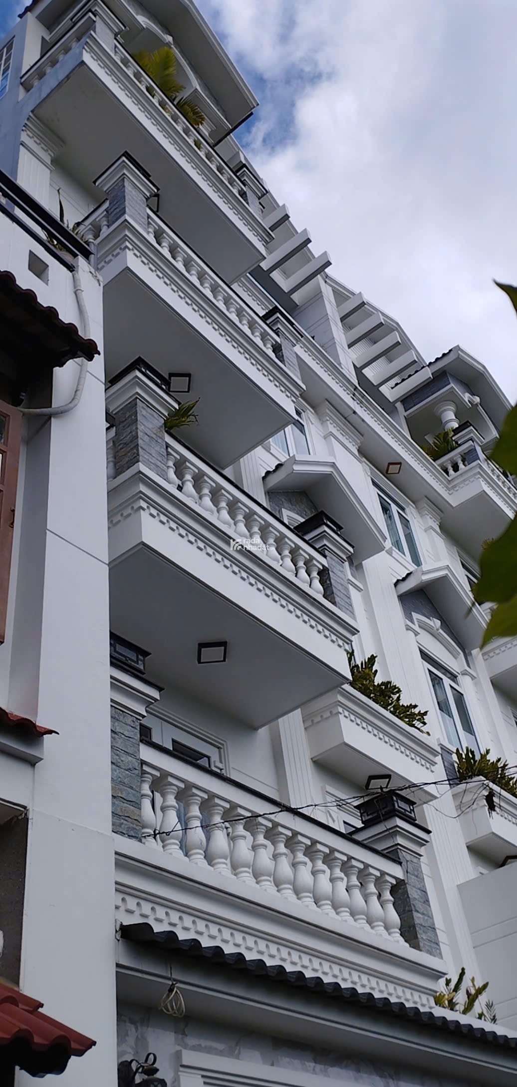 Cực hiếm Nhà 4 tầng siêu đẹp ngay sân banh Thạch Đà dọn vào ở ngay