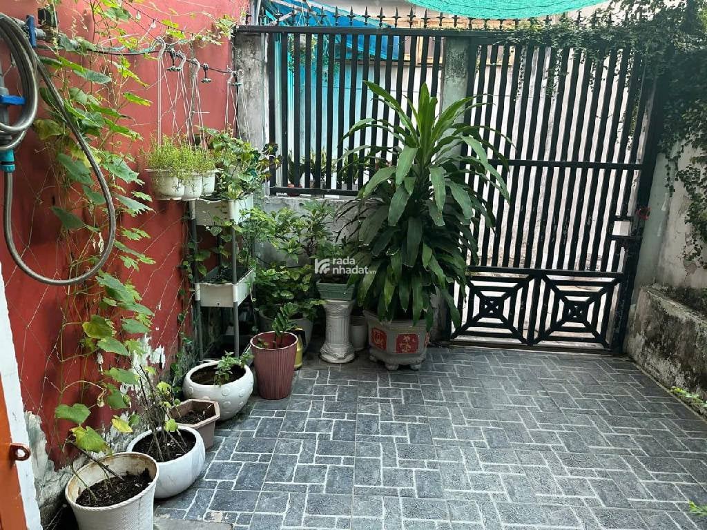 HẺM XE HƠI LÊ TRỌNG TẤN, TÂN PHÚ, CHUẨN 48M2 HIẾM CÓ. GIẢM 550TR CHỈ 4.6T TL TỐT