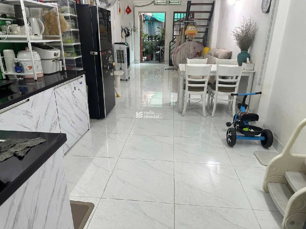 HẺM XE HƠI LÊ TRỌNG TẤN, TÂN PHÚ, CHUẨN 48M2 HIẾM CÓ. GIẢM 550TR CHỈ 4.6T TL TỐT