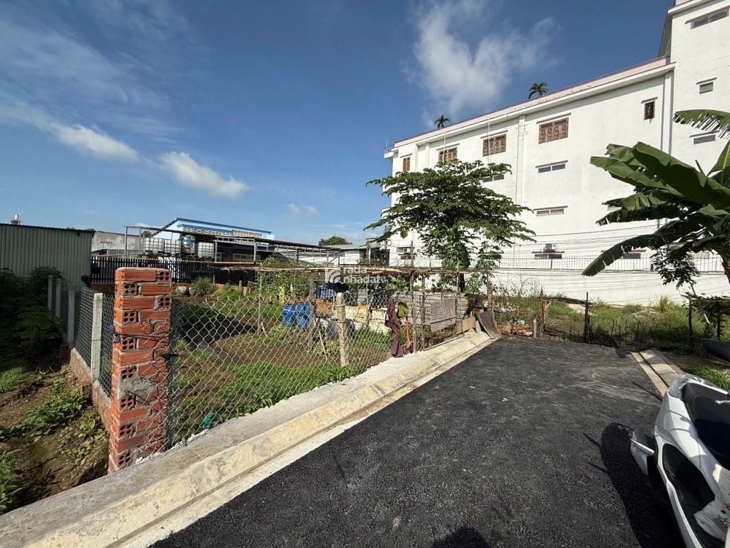 BÁN ĐẤT 4x20m LÒ LU, PHÁP LÝ SẠCH, VỊ TRÍ TIỀM NĂNG, SHR SẴN SÀNG CÔNG CHỨNG, CHỈ 4.x TỶ