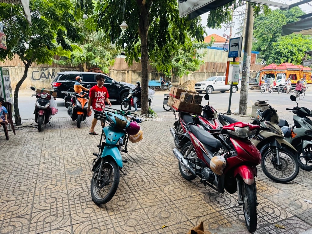 NGAY ĐẦM SEN, HẺM XE HƠI TÔ HIỆU, TÂN PHÚ, 36M2 HIẾM CÓ. GIẢM 450TR CHỈ CÒN 11T TL TỐT