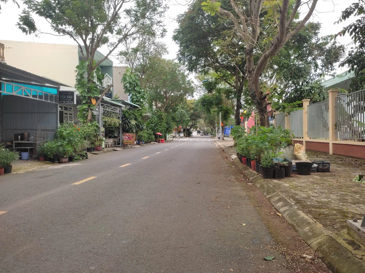 Gấp bán - Nhỉnh 2 tỷ TL - Đường ôtô - SHR 80m2 vuông vức - 100m Nguyễn Xiển - 1 phút Vinhomes