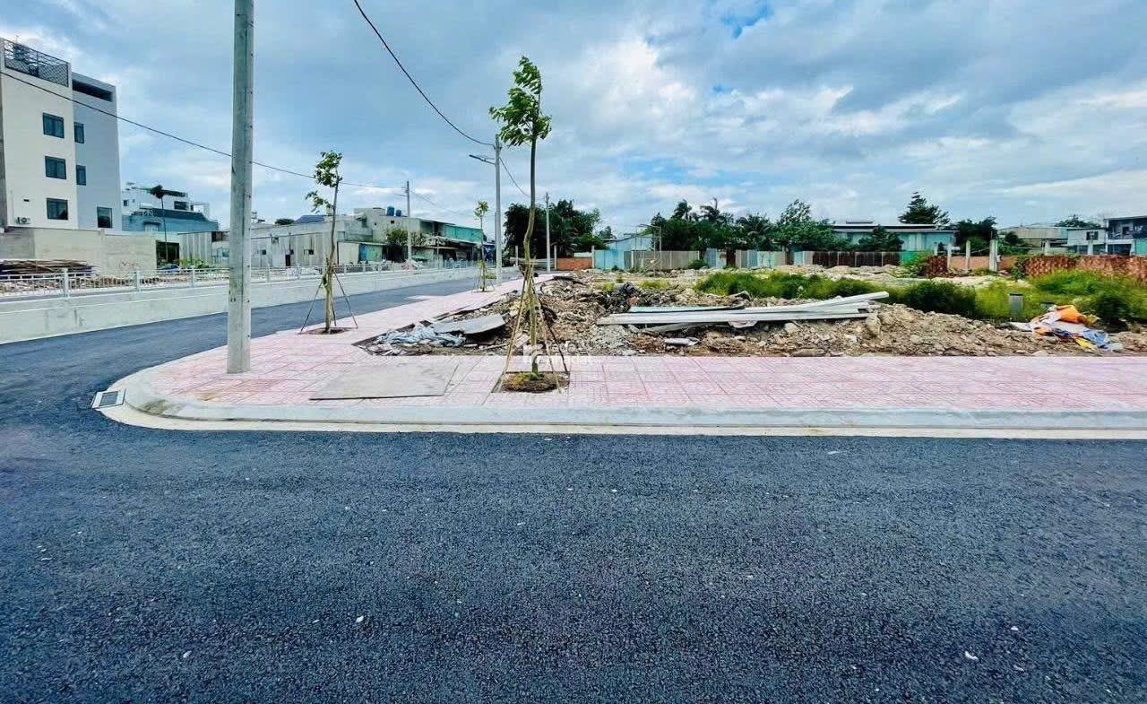 ĐẤT MẶT TIỀN ĐẸP THẠNH XUÂN 25 DT 4 x 15m BÁN NHANH  	 