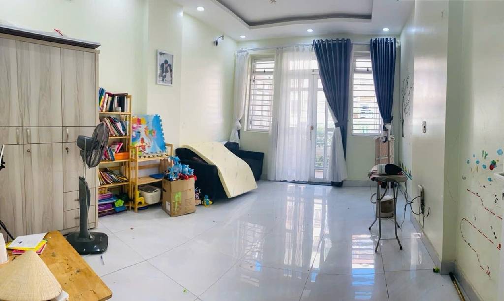- Mặt tiền kinh sầm uất, vị trí đẹp gần trường học gần chợ  , Đường nhựa18m , , 