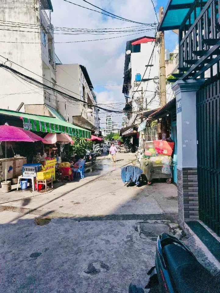 GẦN CHỢ TÂN HƯƠNG 2 MẶT HXH  DÒNG T.IỀN 15  80M  3 TẦNG  5PN NHỈNH 7