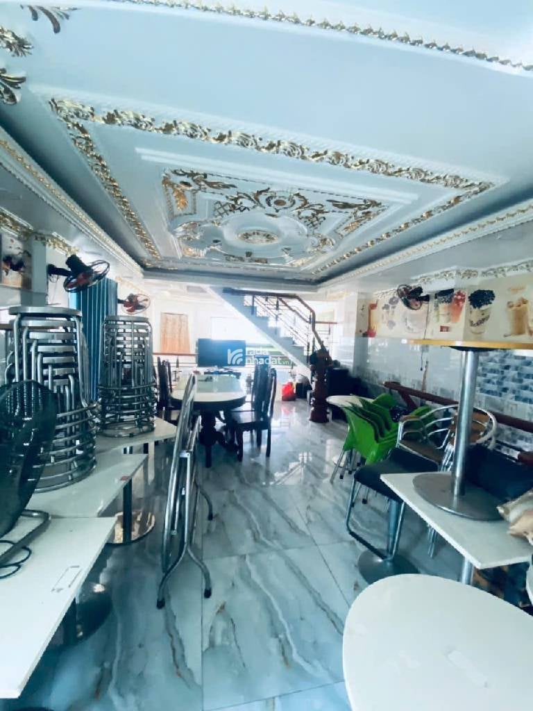 BÌNH TÂN- BÁN  NHÀ  GÓC 2 MT KD CÓ DÒNG TIỀN 12TRIỆU 1 THÁNG .DT 5.7x 11.4 