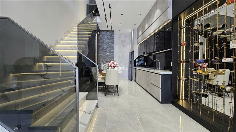 Huỳnh Tấn Phát (cách Phú Mỹ Hưng 3 phút); 4x16m; nhà đẹp 4 tầng tìm chủ mới vào ở ngay