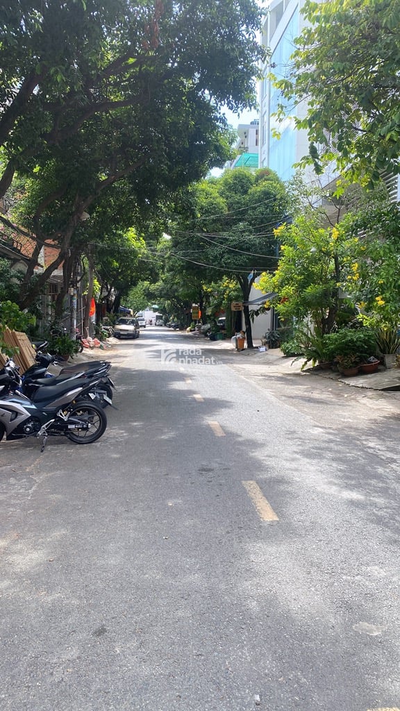 Trung tâm quận Tân Phú di.ra nhà ga T3 sân bay Tân Sơn Nhất 15 phút đi chuyển,...