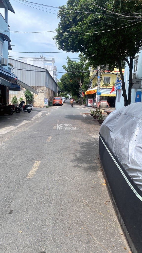 Trung tâm quận Tân Phú di.ra nhà ga T3 sân bay Tân Sơn Nhất 15 phút đi chuyển,...