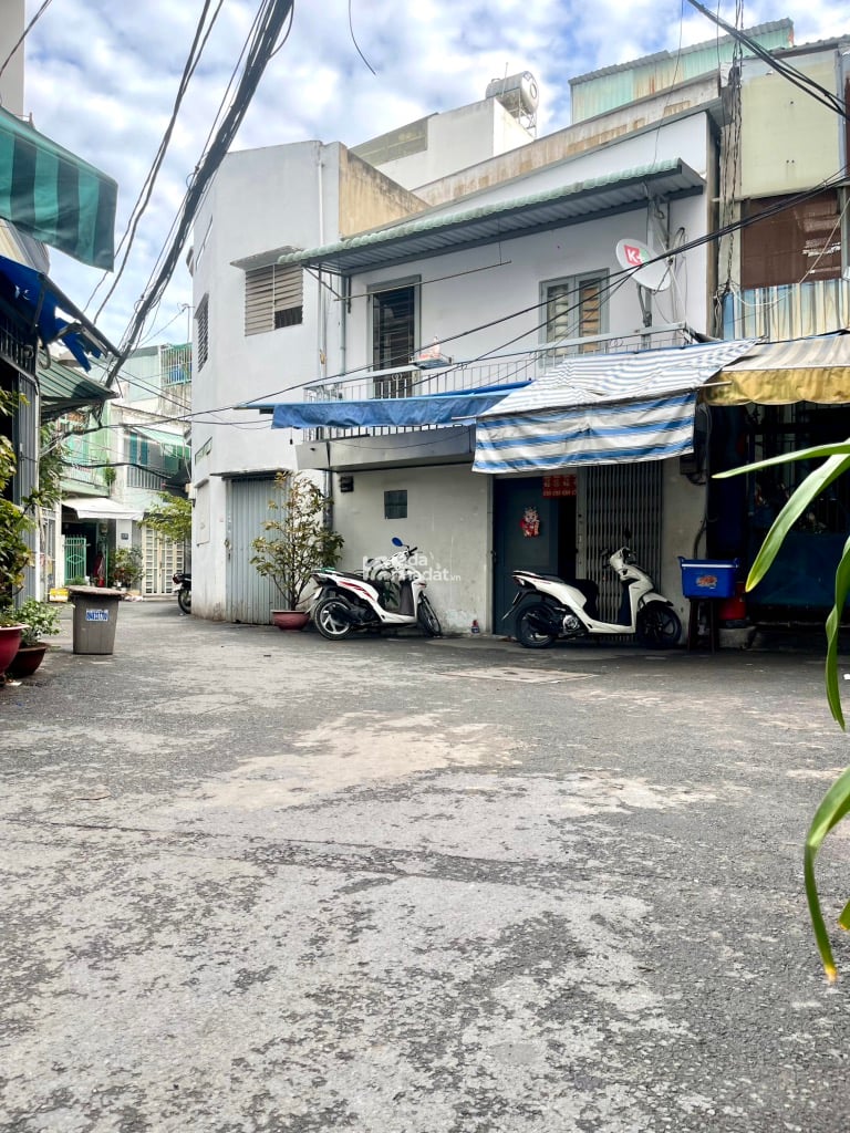 BÁN NHÀ TÂN HÒA ĐÔNG QUẬN 6 3 TẦNG 2.X TỶ HẺM XE HƠI THÔNG NHÀ MỚI Ở NGAY