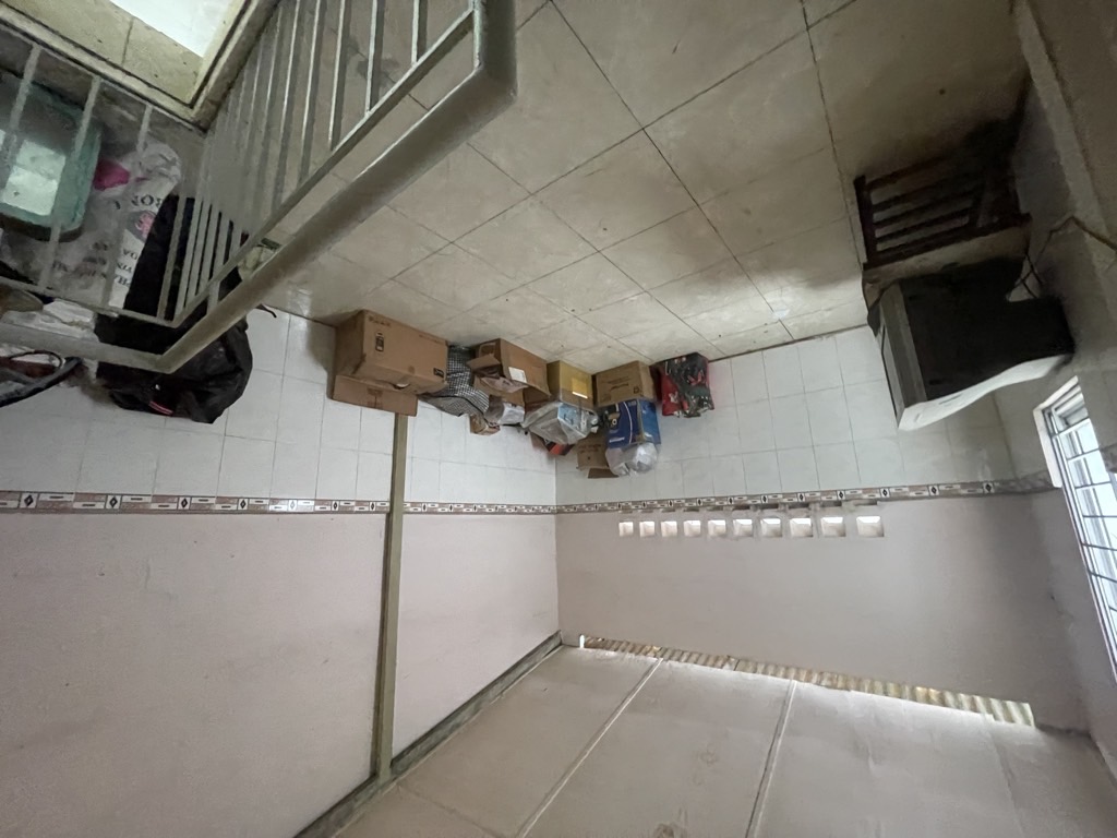 Nhà đẹp vuông vức sổ A4, kết cấu 1 trệt 1 lầu- 2 phòng ngủ 1 wc.