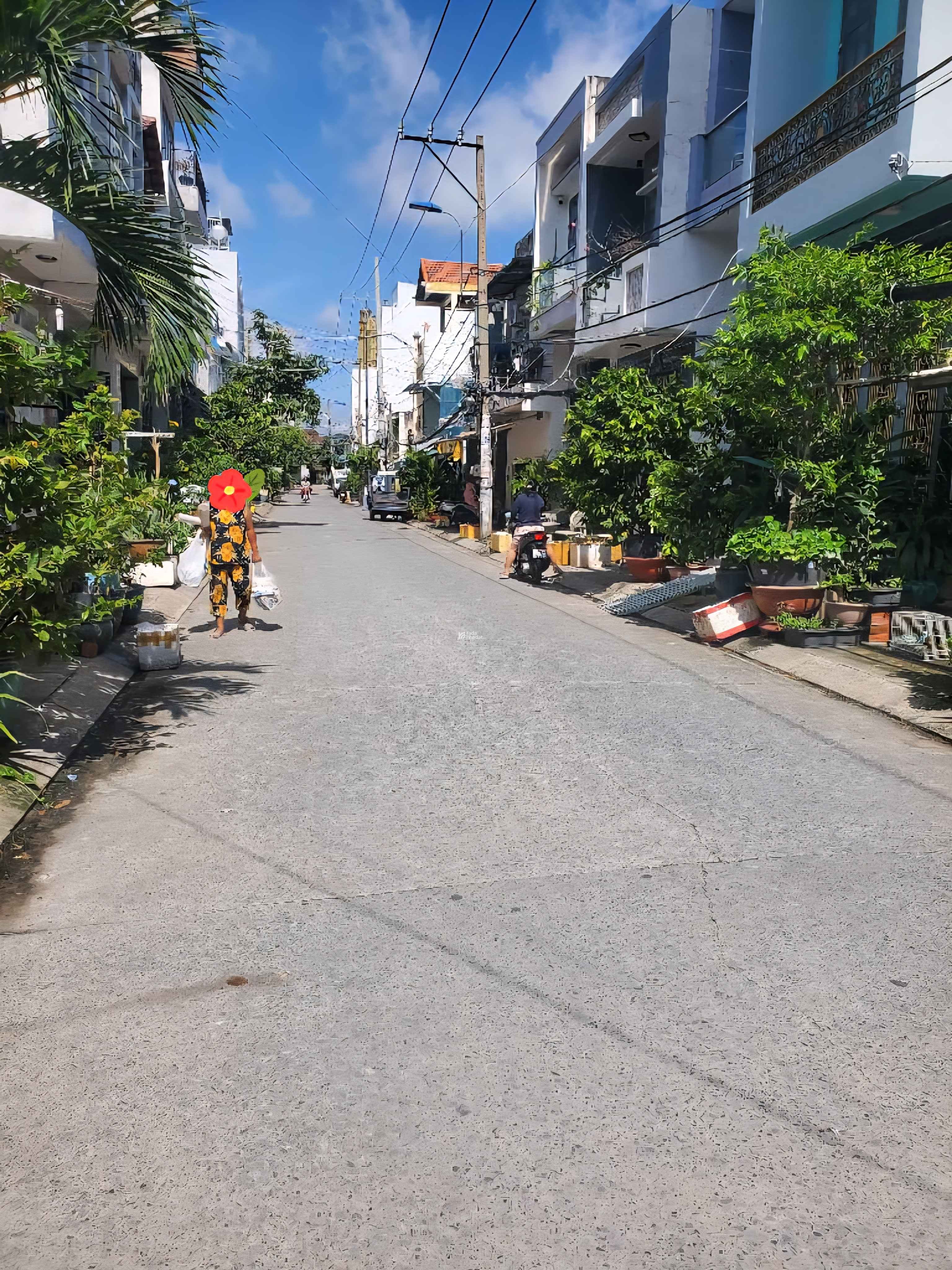 Bán nhà Phú Định Quận 8 - đường 8M thông - giáp Quận 6 - 4 tầng kiên cố - giá nhỉnh 8 tỷ