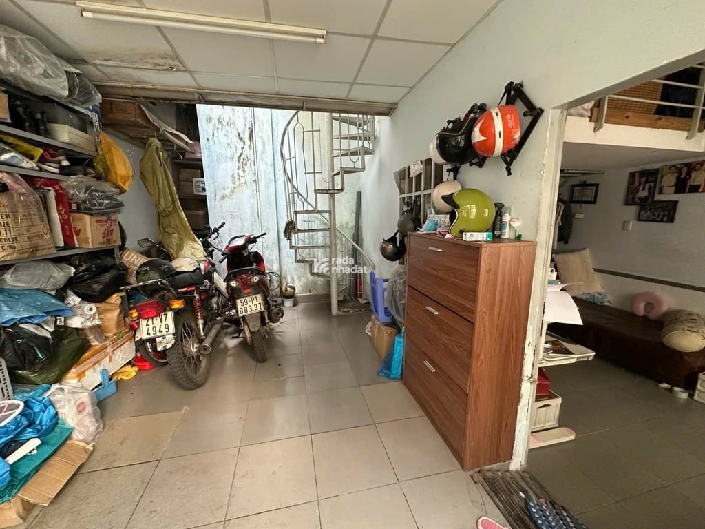 HẺM XE HƠI YÊN THẾ, TÂN BÌNH, 41M2 CÓ KC Ở NGAY. GIẢM 350TR CHỈ CÒN 12T TL 