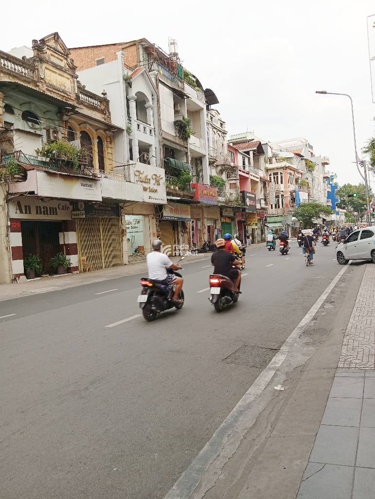MẶT TIỀN 6 TẦNG NGUYỄN TRÃI , QUẬN 5   - VỊ TRÍ SIÊU ĐẮC ĐIA - CỰC HIẾM - VỪA Ở VỪA KINH DOANH