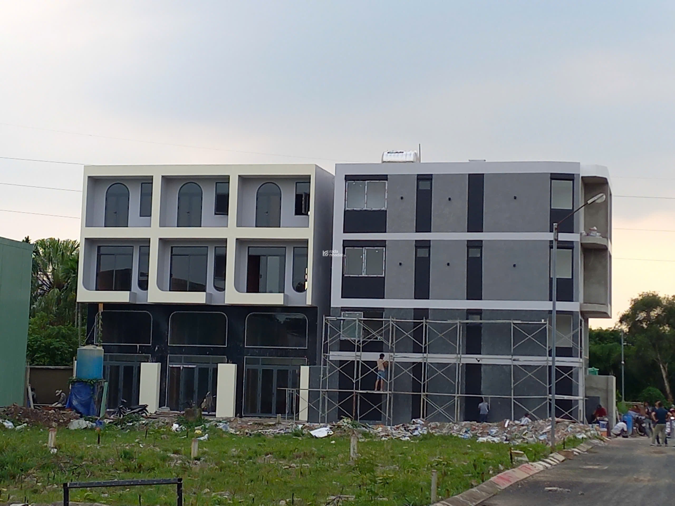 BÁN GẤP ĐẤT CHỢ ĐẦU MỐI THỦ ĐỨC 50M2 FULL THỔ CƯ GIÁ 2 TỶ 750 SHR SANG TÊN CÔNG CHỨNG NGAY