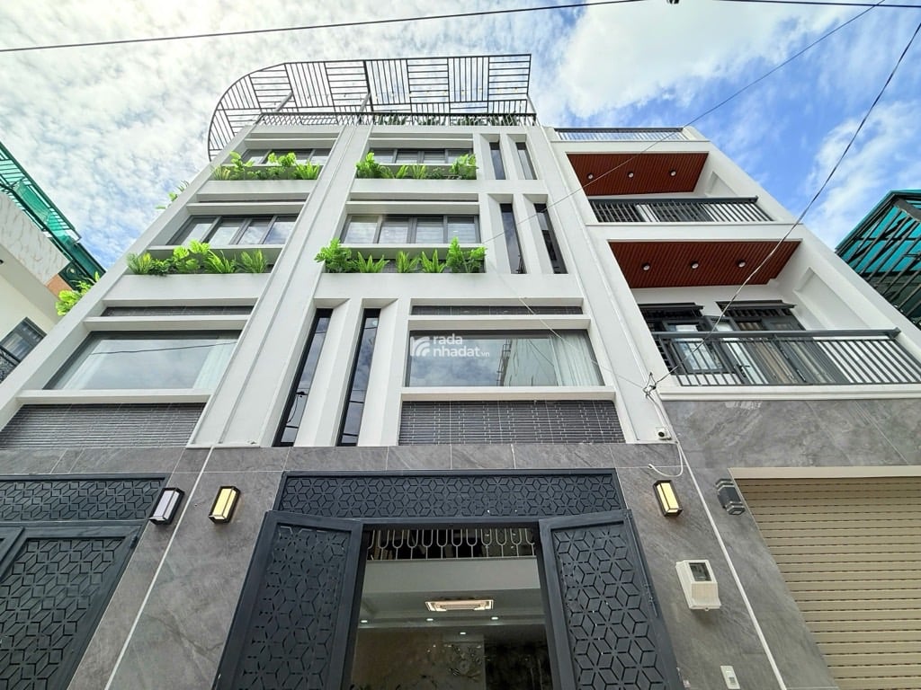 Nhà siêu đẹp, ngang lớn sổ vuông. Không lỗi phong thủy hẻm thông kinh doanh ô tô vào nhà